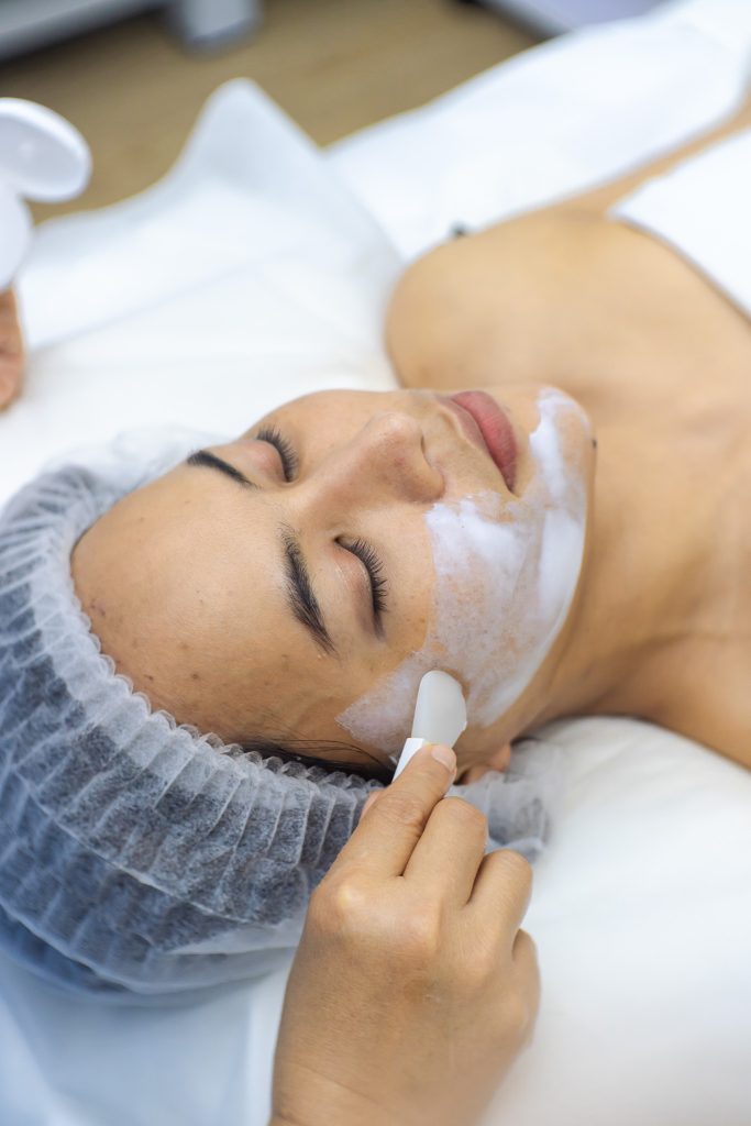 Facial Treatment at Akira Clinic